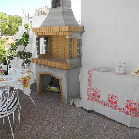 Beach Front 路特奇